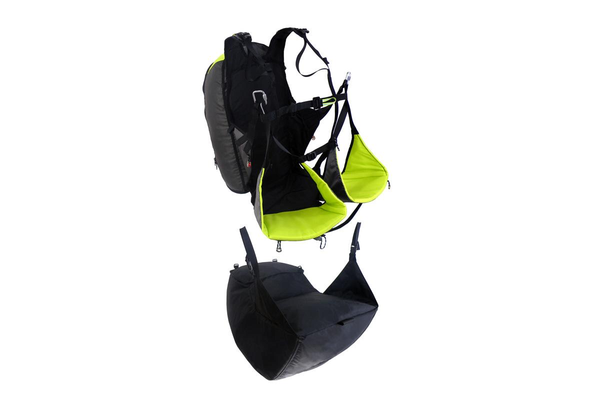 An optional Airbag can be fitted to the base of the Hike to improve pilot protection in case of a hard landing or accident